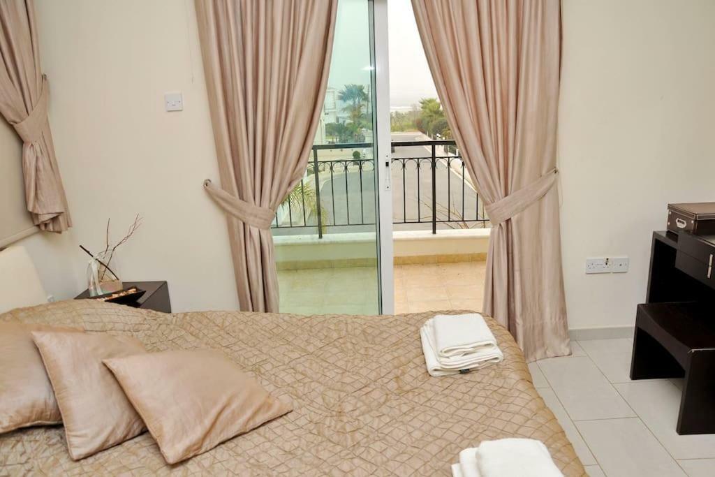 Unique Beach Luxurious Villas Ayia Napa Exterior photo